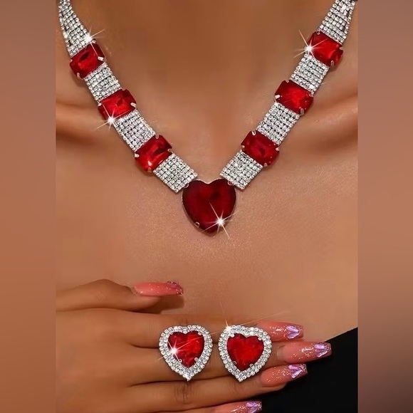 Elegant Red Heart Jewelry Set - Picture 5 of 5